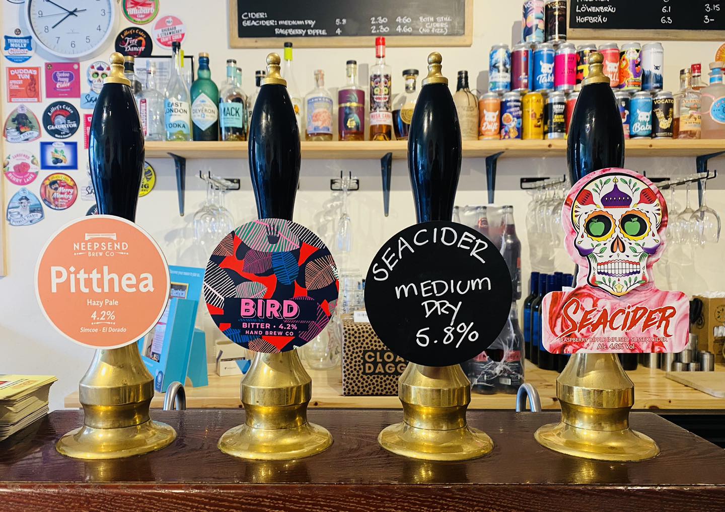 The Dog & Duck Pub Food & Drink Love Bognor Regis